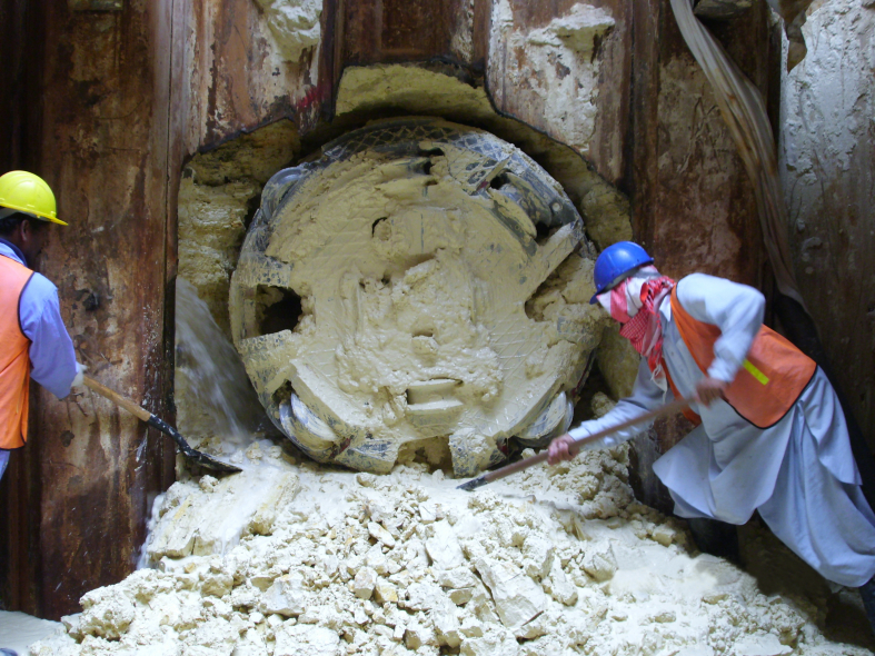 The 0.9m diameter pipe connecting the plant with the developements. The 0.9m diameter pipe connecting the plant with the developements.