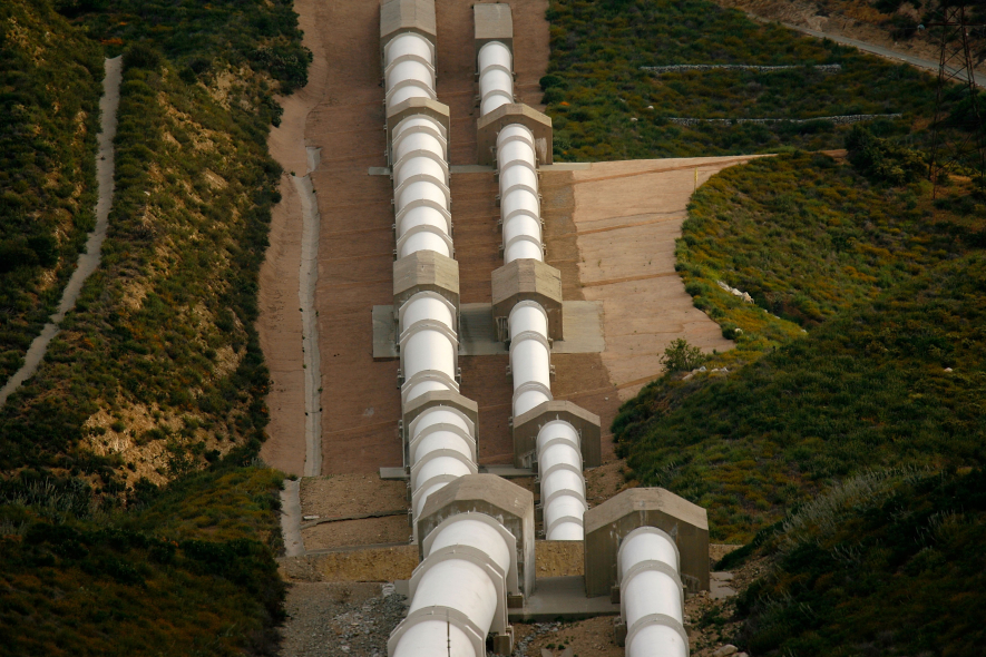 Ageing water pipes renovated in UK trial (Getty Images) Ageing water pipes renovated in UK trial (Getty Images)