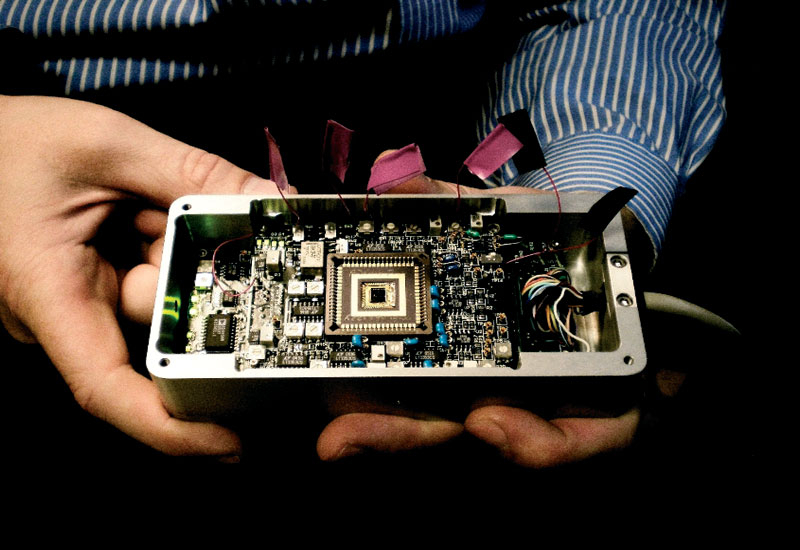 A HP accelerometer. A HP accelerometer.
