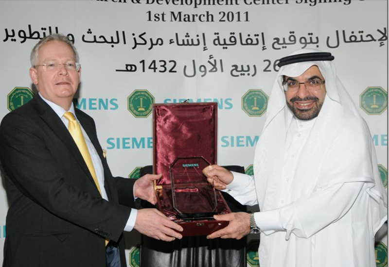 Wolfgang Dehen, CEO of Energy Sector, Siemens and Dr. Khaled Al-Sultan, Rector and CEO of KFUPM after the signing ceremony. (Getty Images) Wolfgang Dehen, CEO of Energy Sector, Siemens and Dr. Khaled Al-Sultan, Rector and CEO of KFUPM after the signing ceremony. (Getty Images)