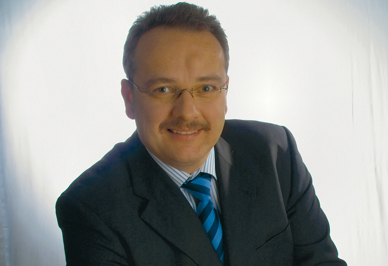 Dr Michael Seibold, Hauff Technik MD. Dr Michael Seibold, Hauff Technik MD.