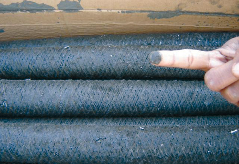 Sludge colour indicates flushing progress. Sludge colour indicates flushing progress.