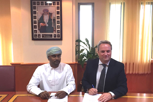 Al Zakwani and Dr Schulze signing the agreement Al Zakwani and Dr Schulze signing the agreement