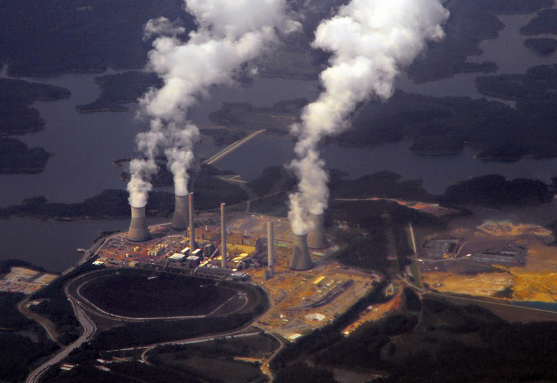Georgia Power's Plant Bowen station, about 40 km northwest of Atlanta. Courtesy of AFP/Getty. Georgia Power's Plant Bowen station, about 40 km northwest of Atlanta. Courtesy of AFP/Getty.