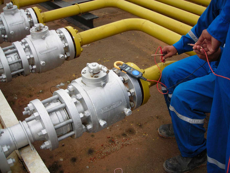 DEWA is responsible for connections and maintenance only up to the meter, while the customer is responsible for internal connections after the meter DEWA is responsible for connections and maintenance only up to the meter, while the customer is responsible for internal connections after the meter
