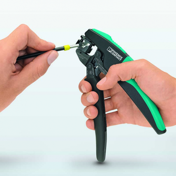 The pliers can also process TWIN ferrules reliably thanks to the self-adjusting mechanism The pliers can also process TWIN ferrules reliably thanks to the self-adjusting mechanism
