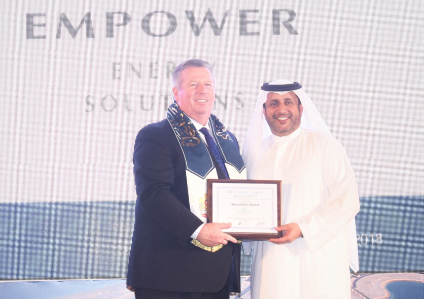Ahmad Bin Shafar, CEO, Empower receives the award from Robert Thornton, President and CEO, International District Energy Association (IDEA) Ahmad Bin Shafar, CEO, Empower receives the award from Robert Thornton, President and CEO, International District Energy Association (IDEA)